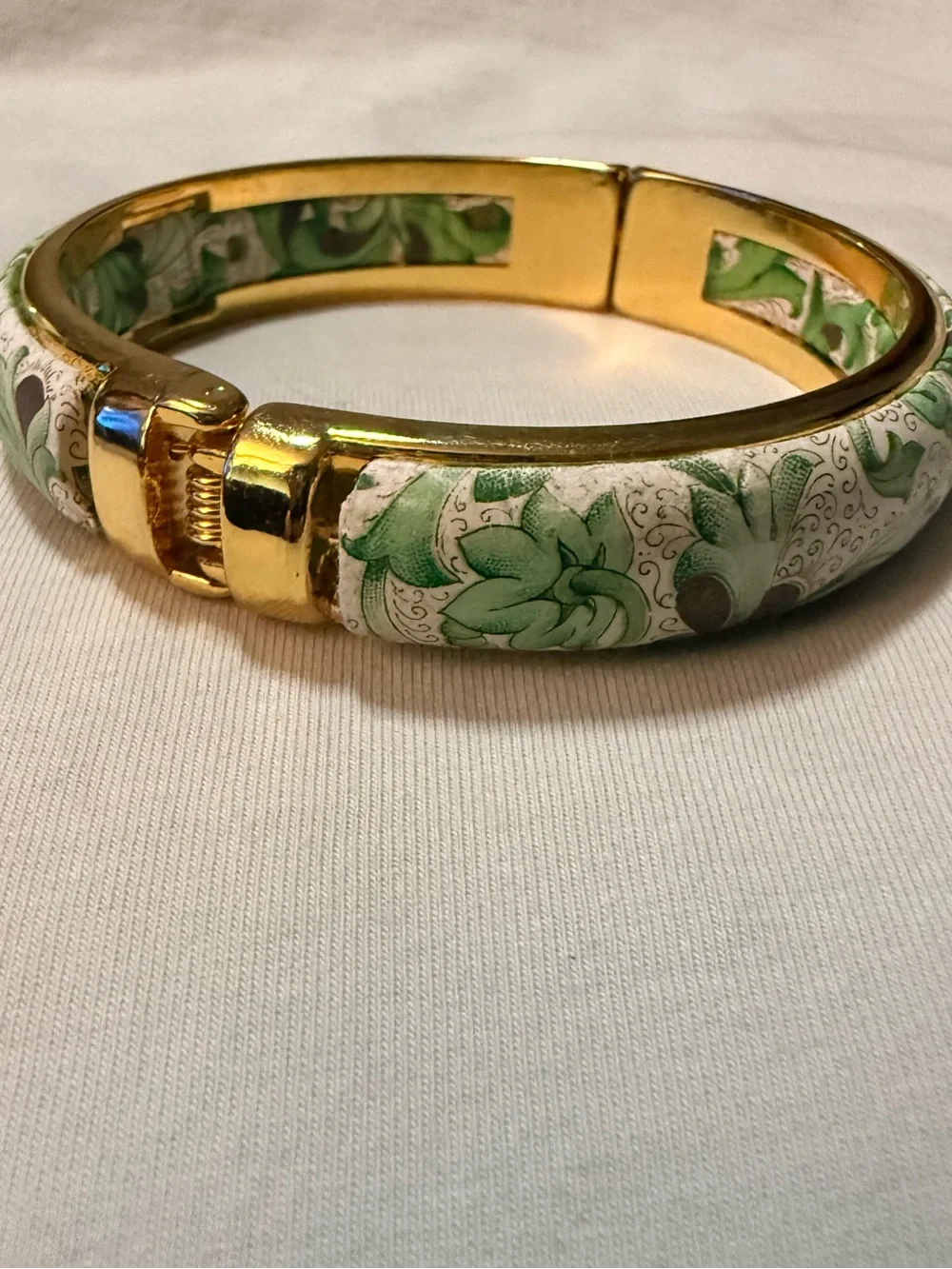 Stauer Florentina Verde Fiori hinged bangle bracelet, green
